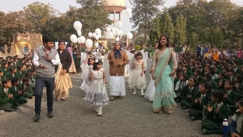 26195593_2077637939189028_4070594377954572982_n