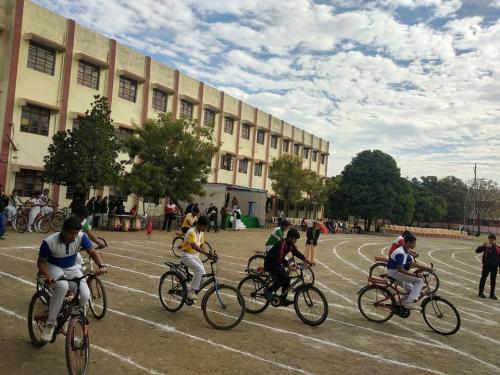 26804619_2084936875125801_865514281783246594_n